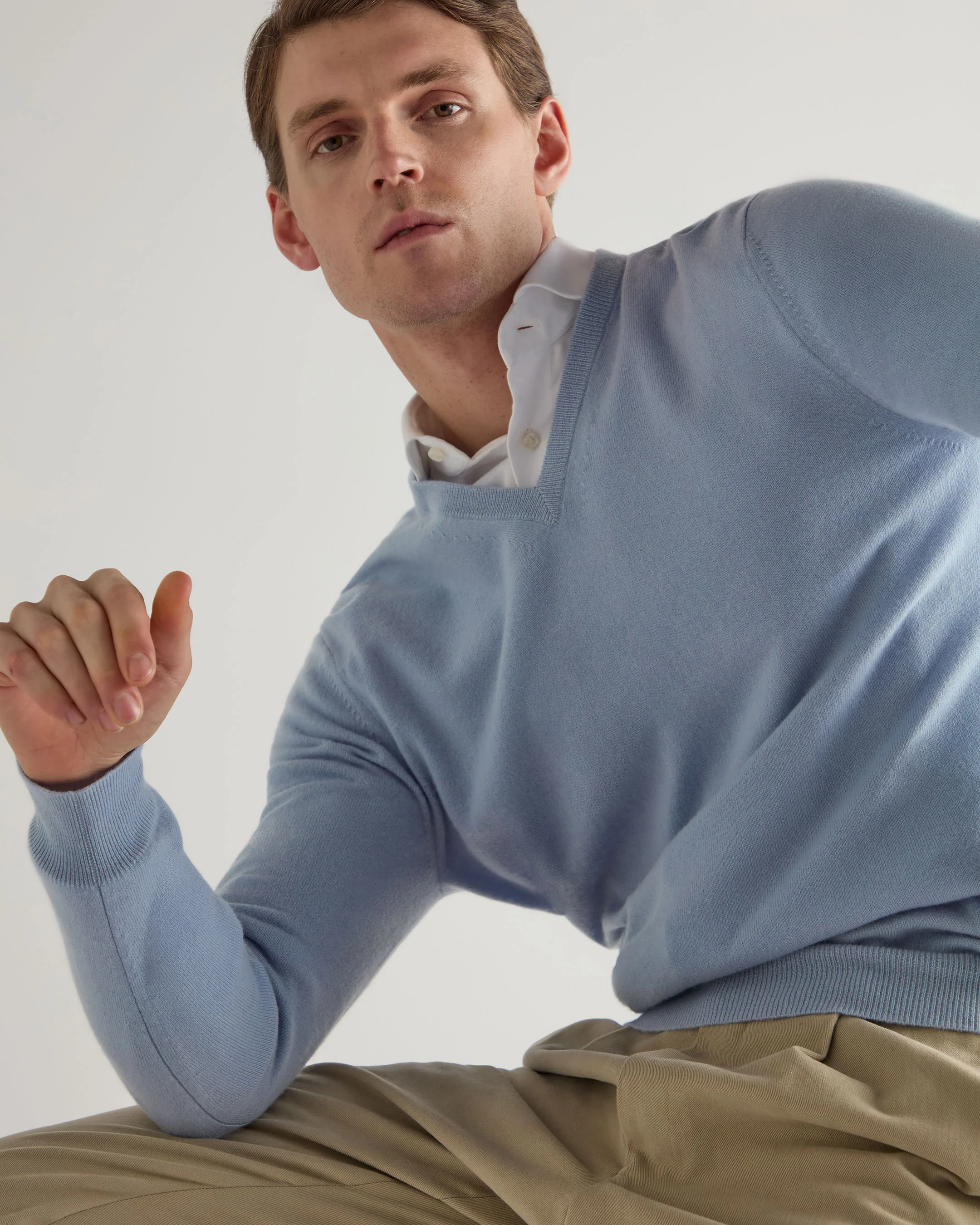Men's Burlington V Neck Cashmere Jumper Sea Mist Blue - Image 5