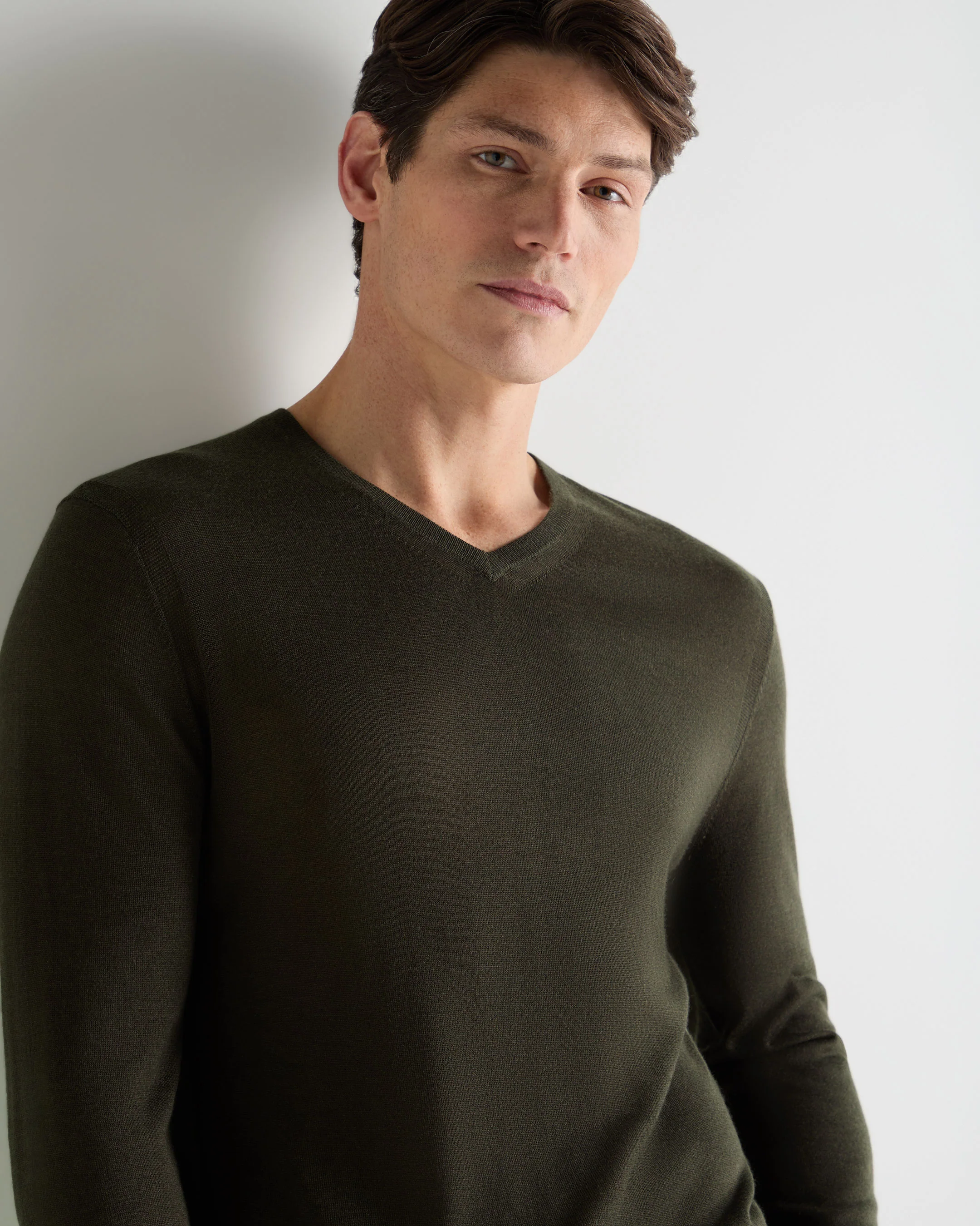 Men's Conduit Fine Gauge Cashmere V Neck Jumper Arabica Khaki Green - Image 5