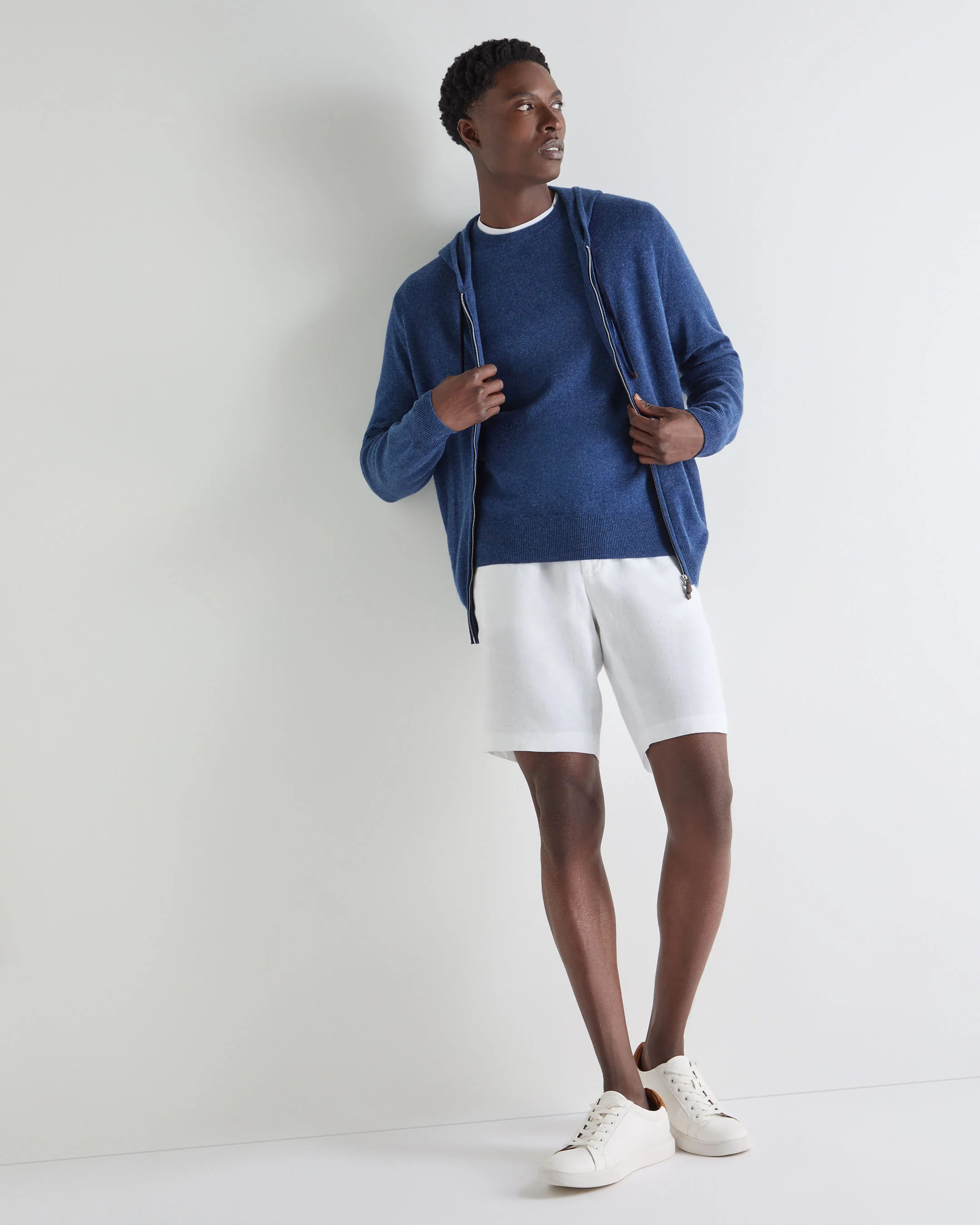 Men's Oxford Round Neck Cashmere Jumper Bright Denim Blue - Image 3