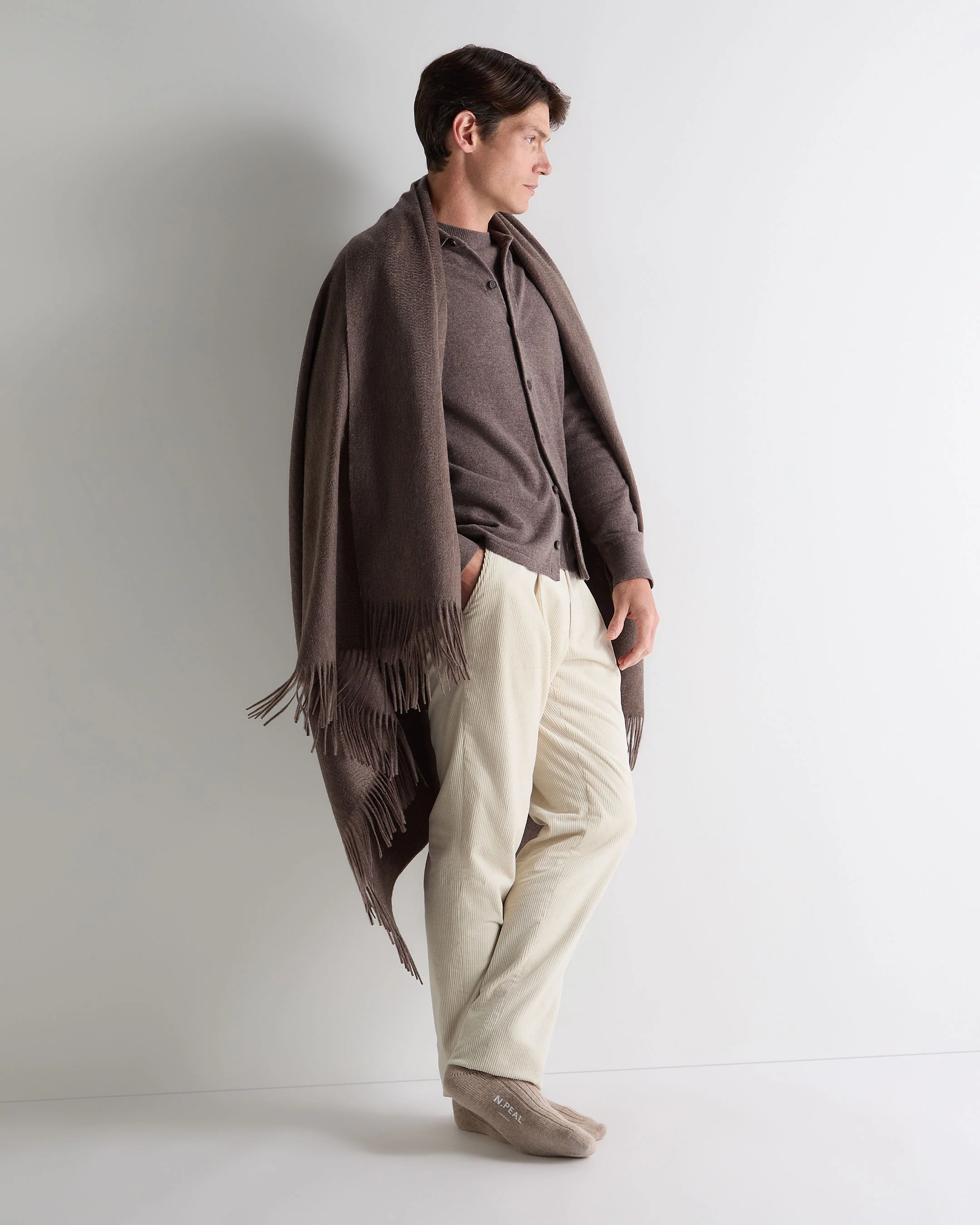 Unisex Woven Cashmere Blanket Otter Brown - Image 4