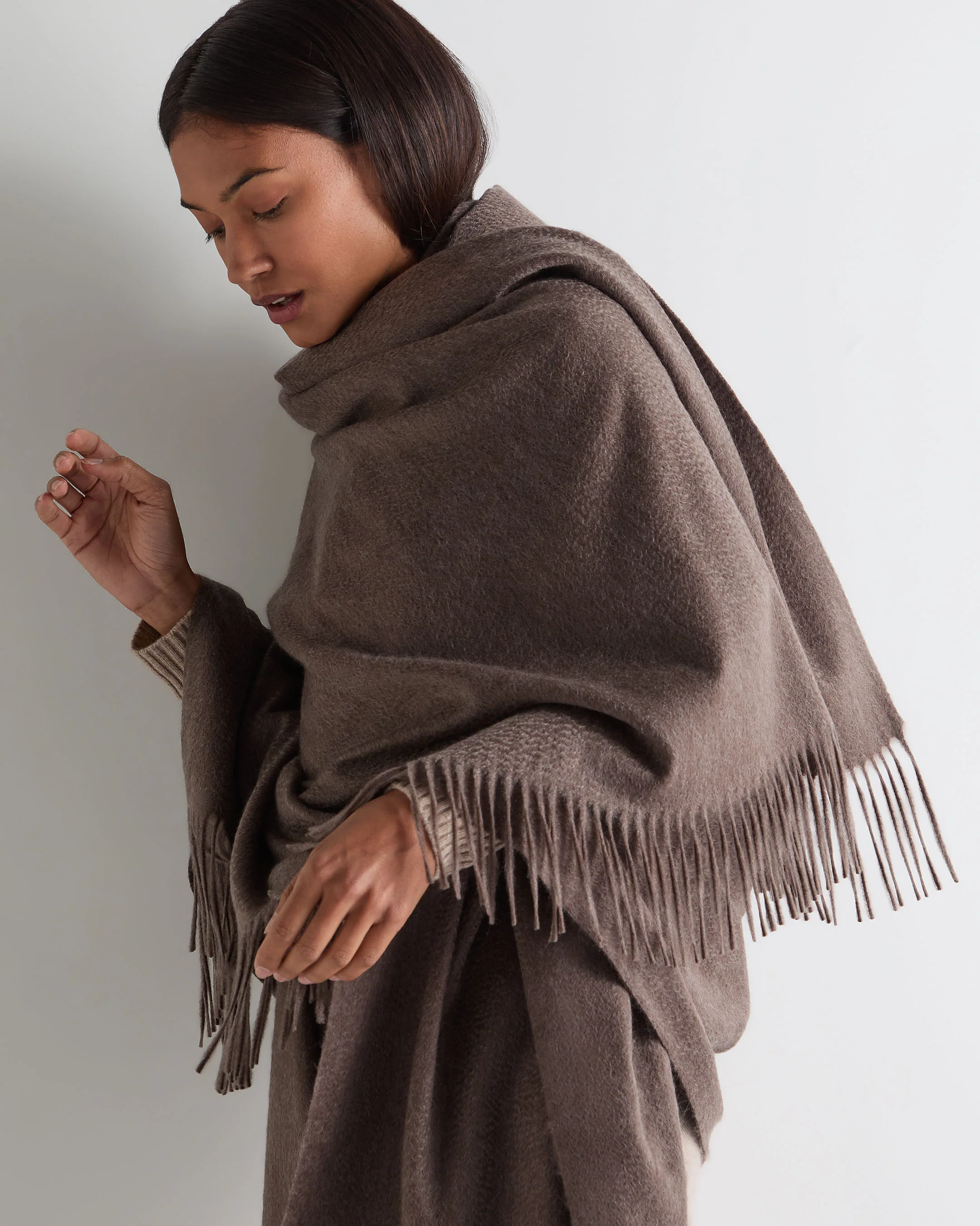 Unisex Woven Cashmere Blanket Otter Brown - Image 5