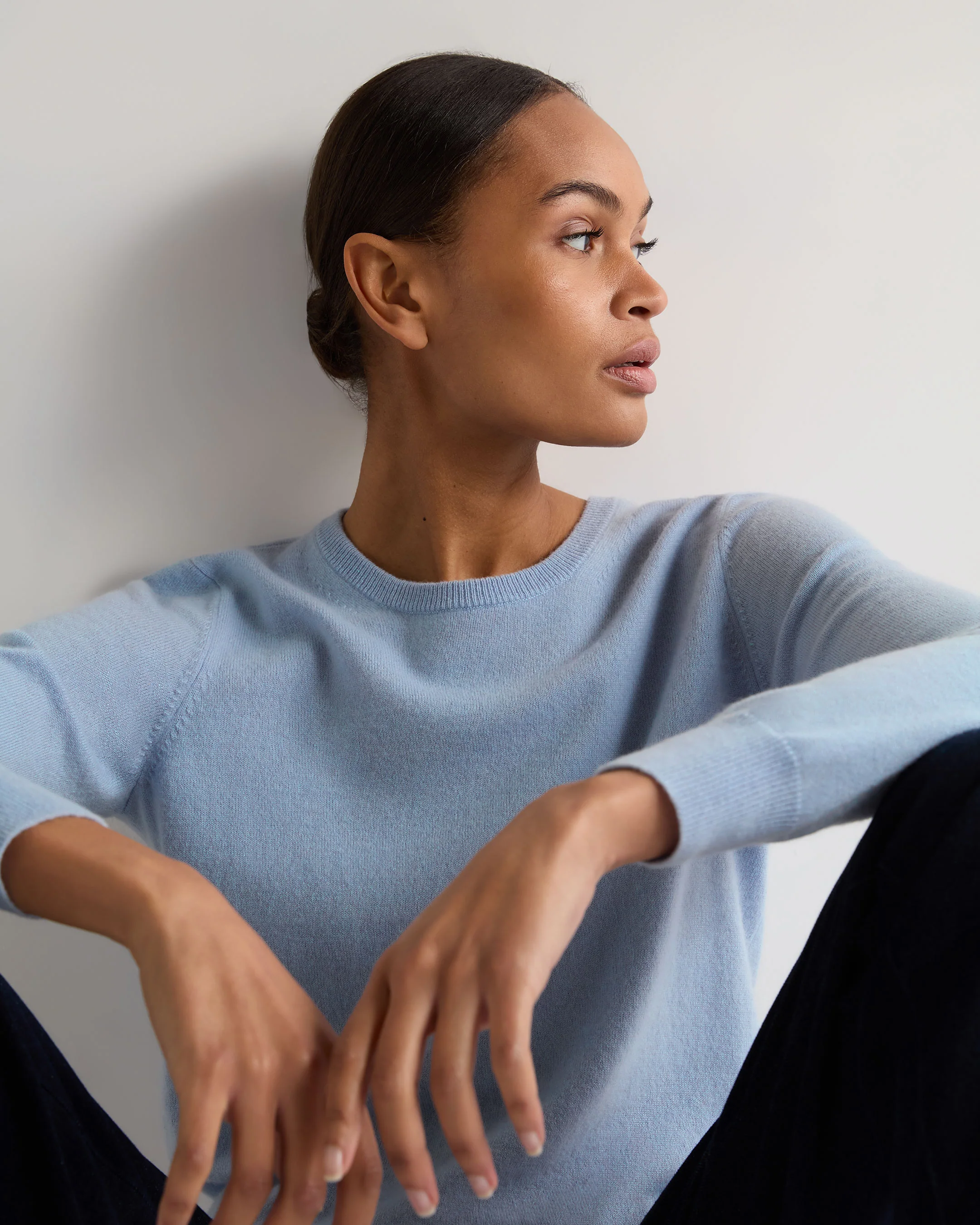 Women's Evie Classic Round Neck Cashmere Jumper Sea Mist Blue - Image 5