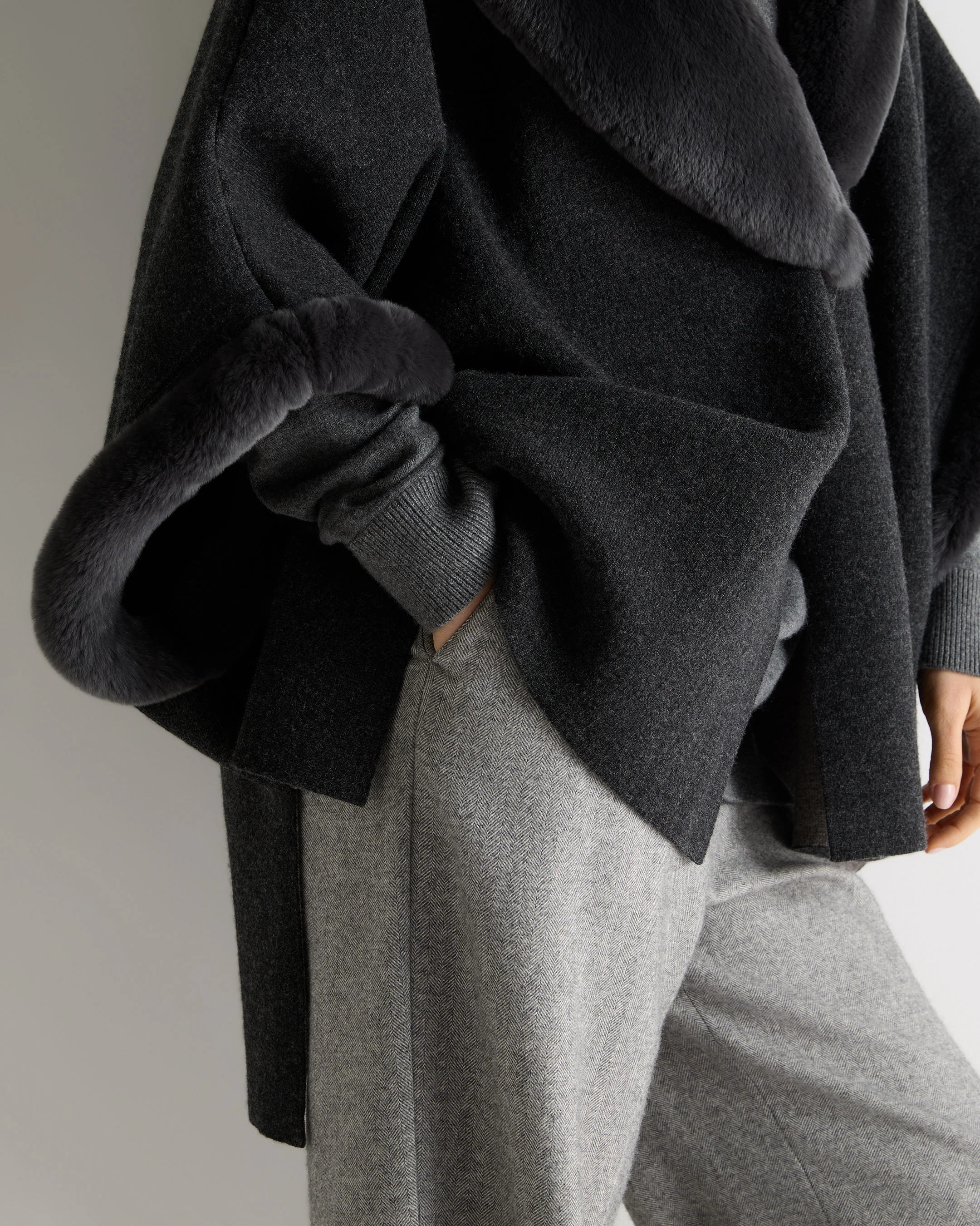 Women's Double Face Fur Cape Dark Graphite Grey - Image 5