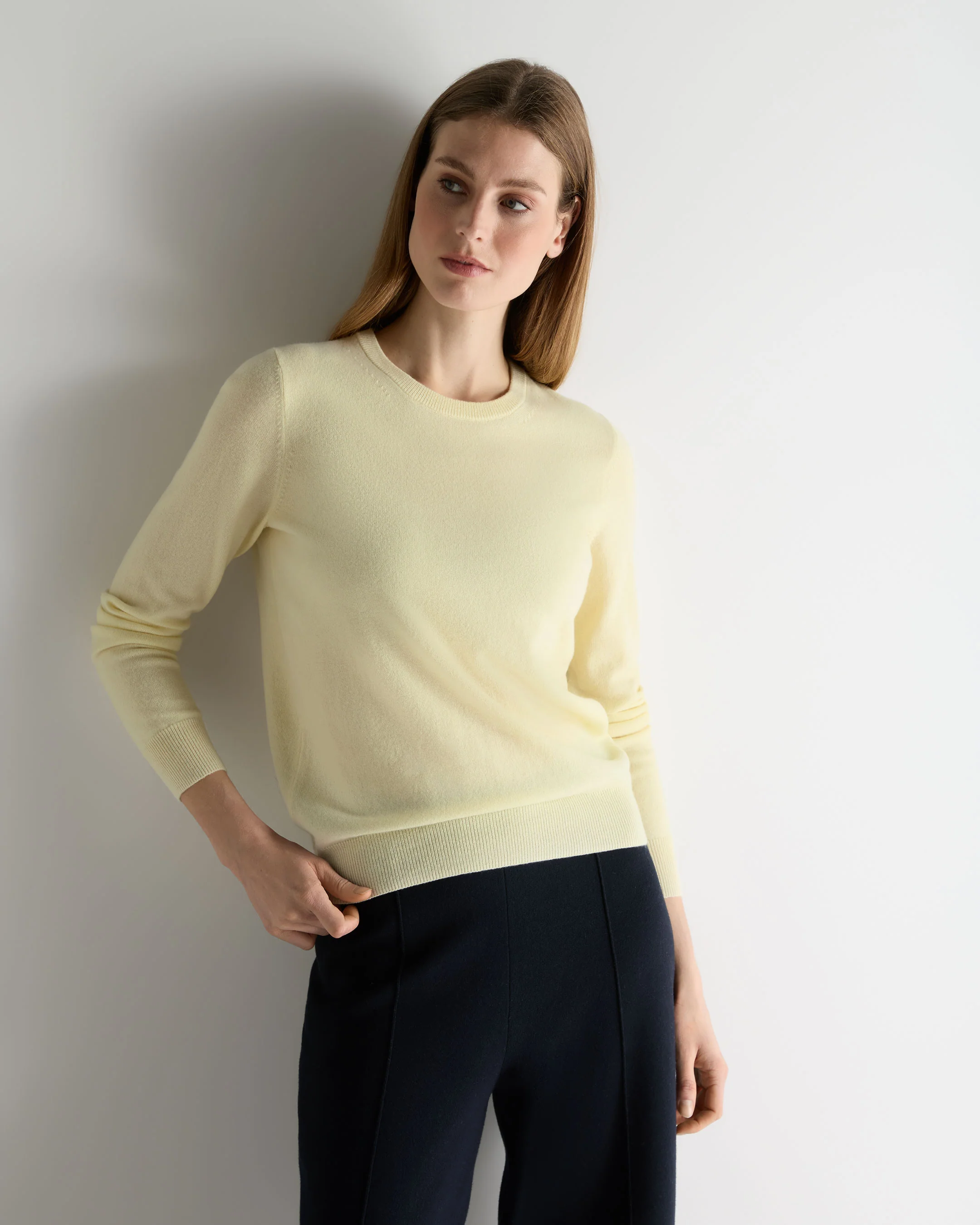 Women's Evie Classic Round Neck Cashmere Jumper Butter Yellow