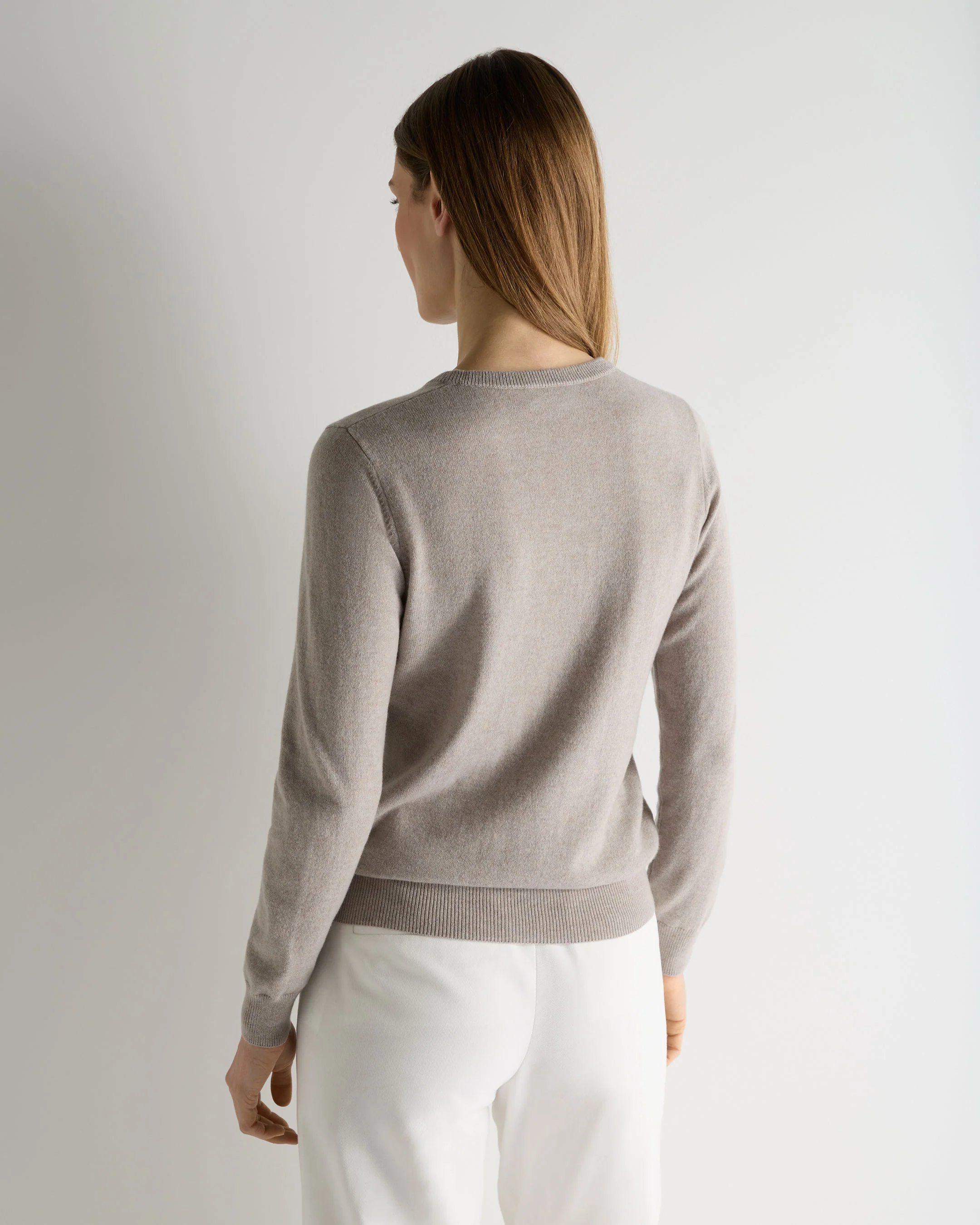 Women's Evie Classic Round Neck Cashmere Jumper Oat Grey - Image 4