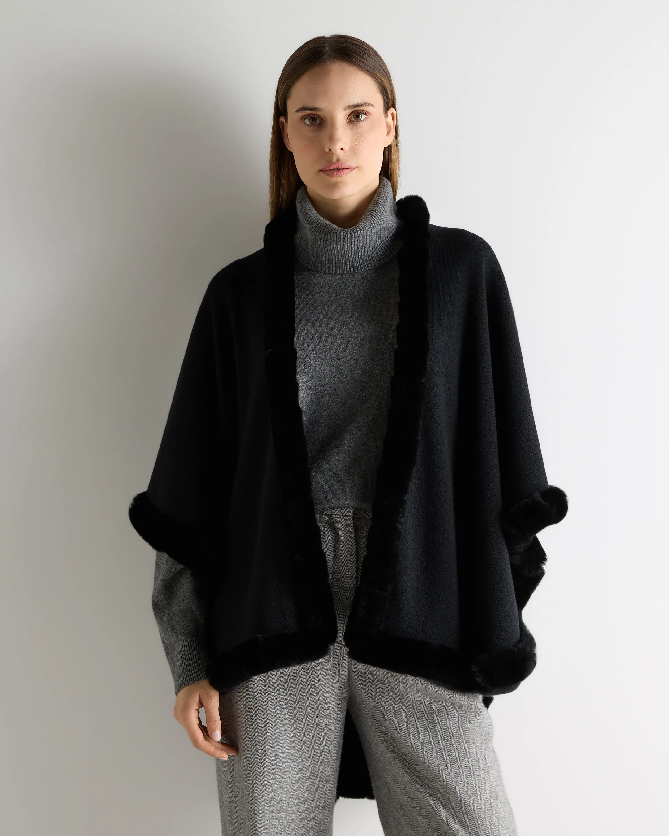 Women's Ayla Fur Trim Cashmere Cape Black