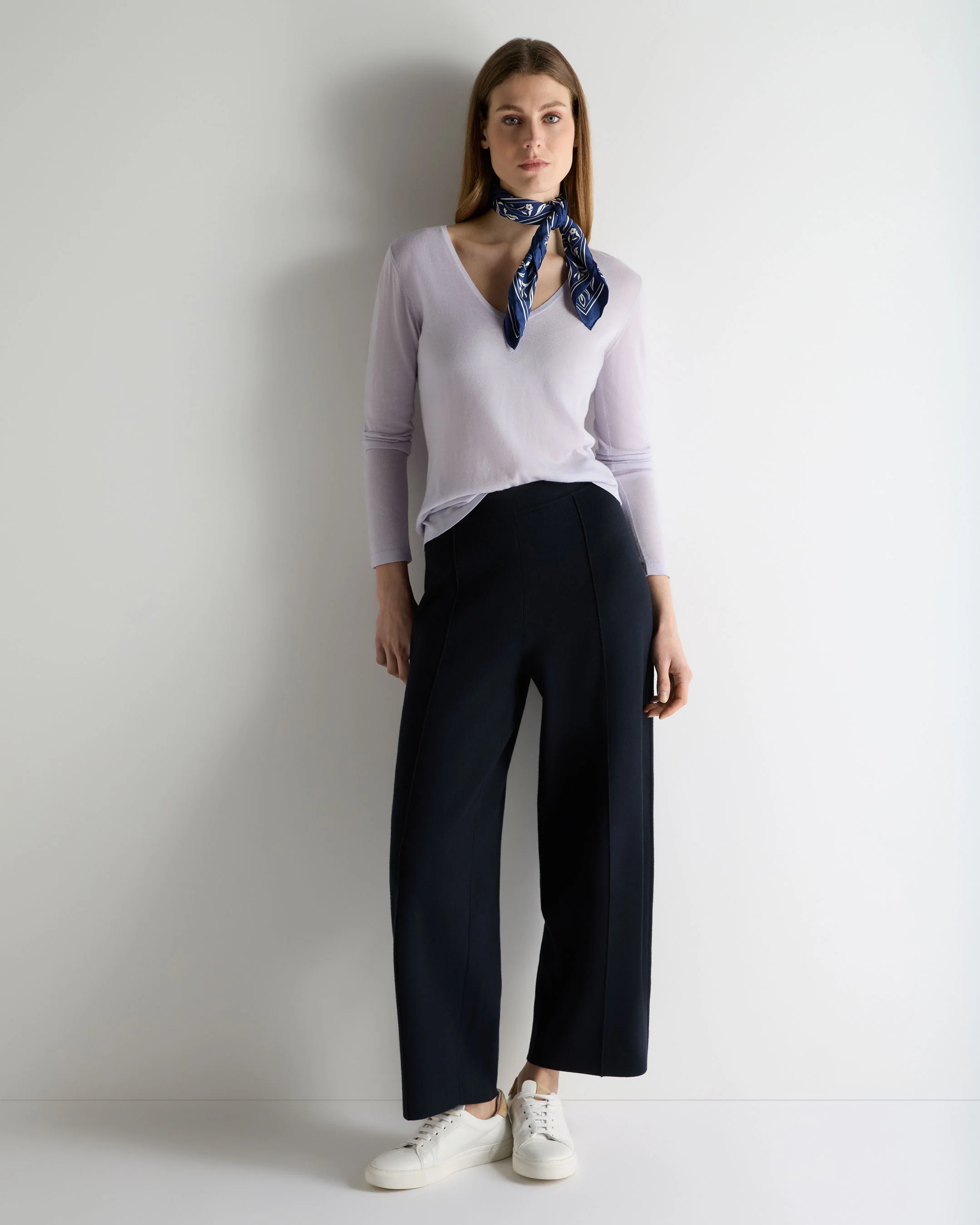 Women's Imogen Superfine Cashmere V Neck Jumper Lavender Purple - Image 3