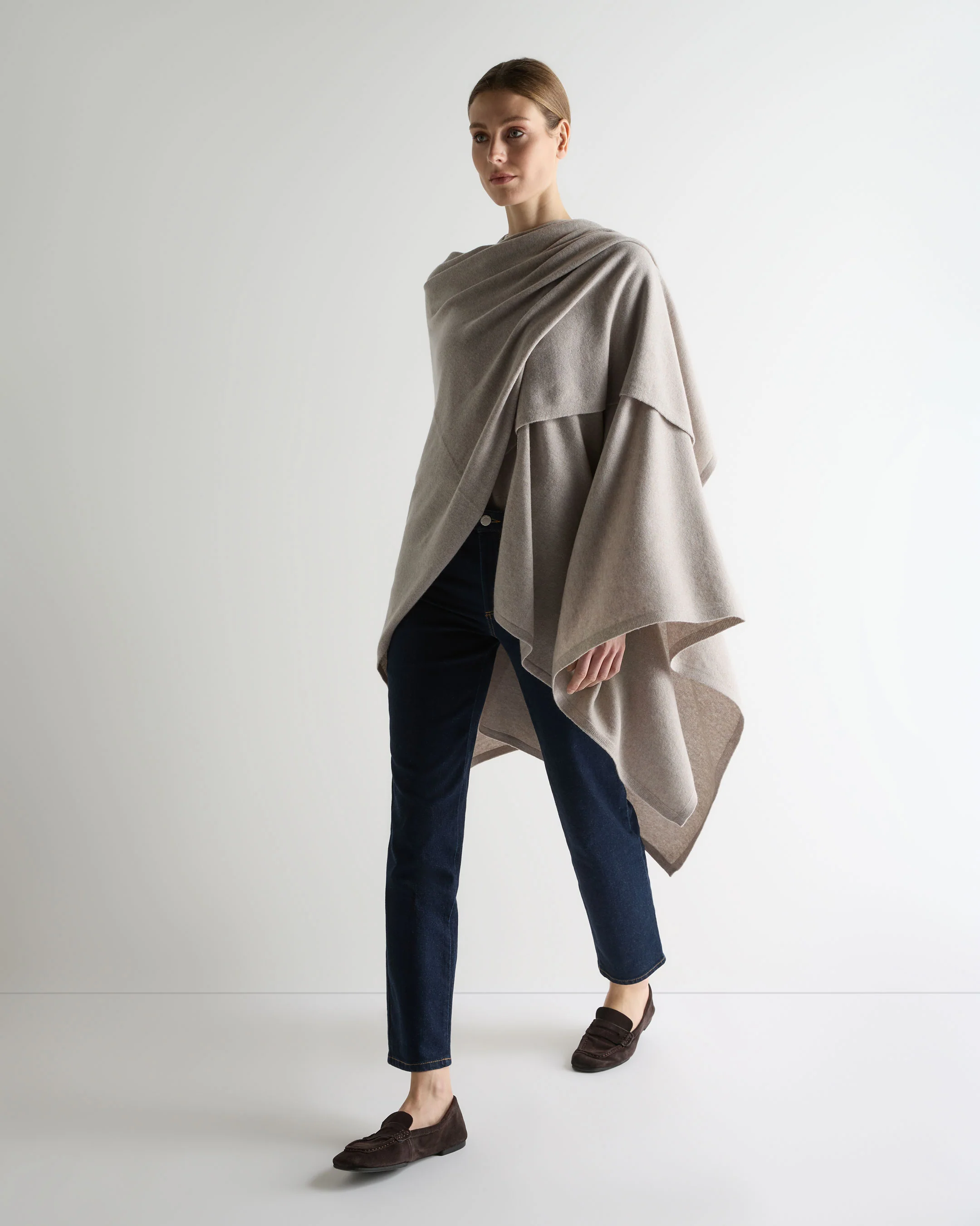 Women's Lily Metal Trim Lightweight Cashmere Cape Oat Grey - Image 3